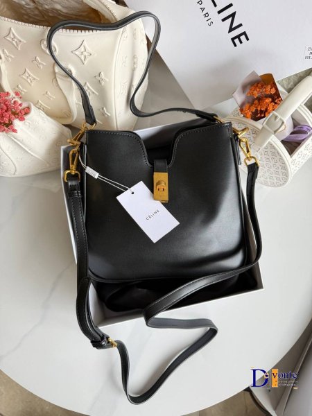 حقيبة سيلين مناسبة للأعياد