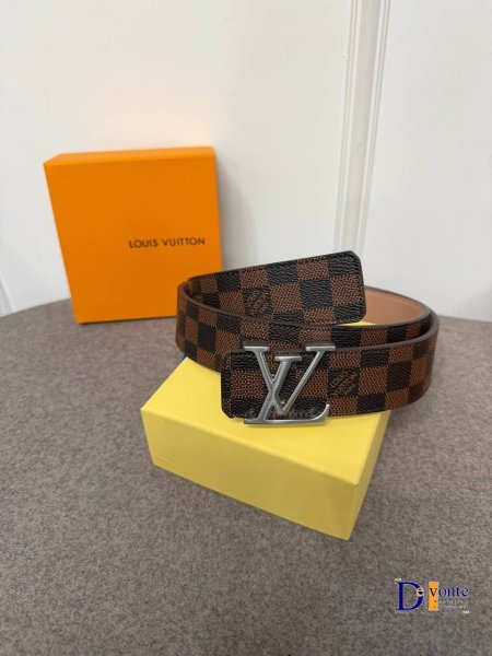 بني - فضي مربعات