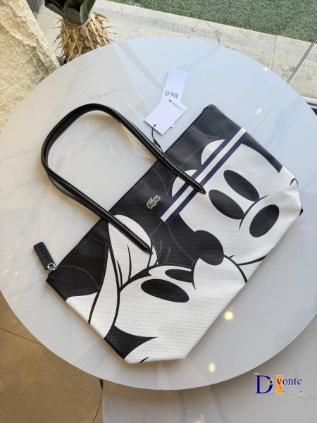 ميكي ماوس أسود