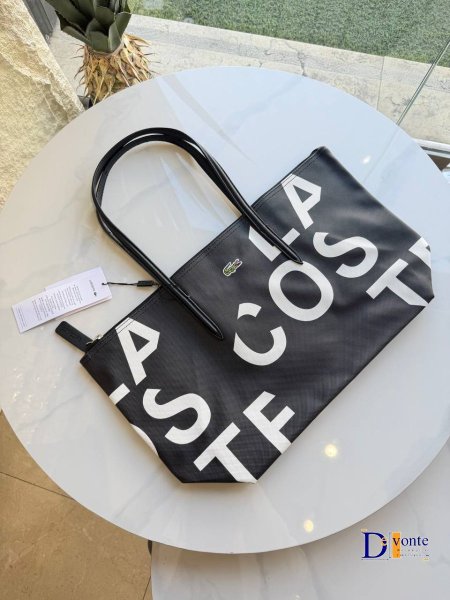 احرف اسود وابيض