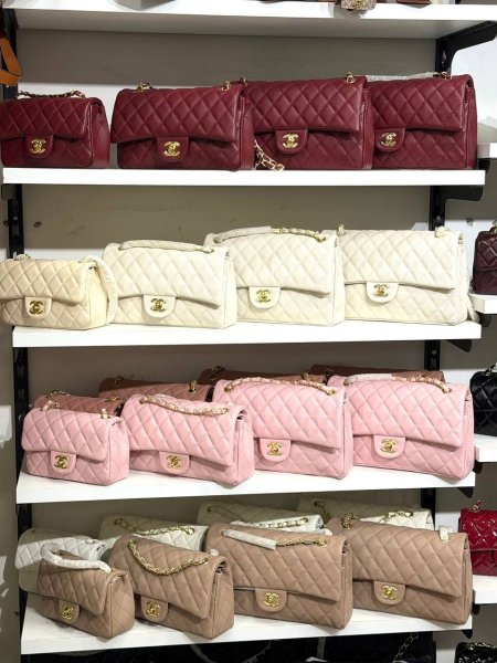 حقائب شانيل